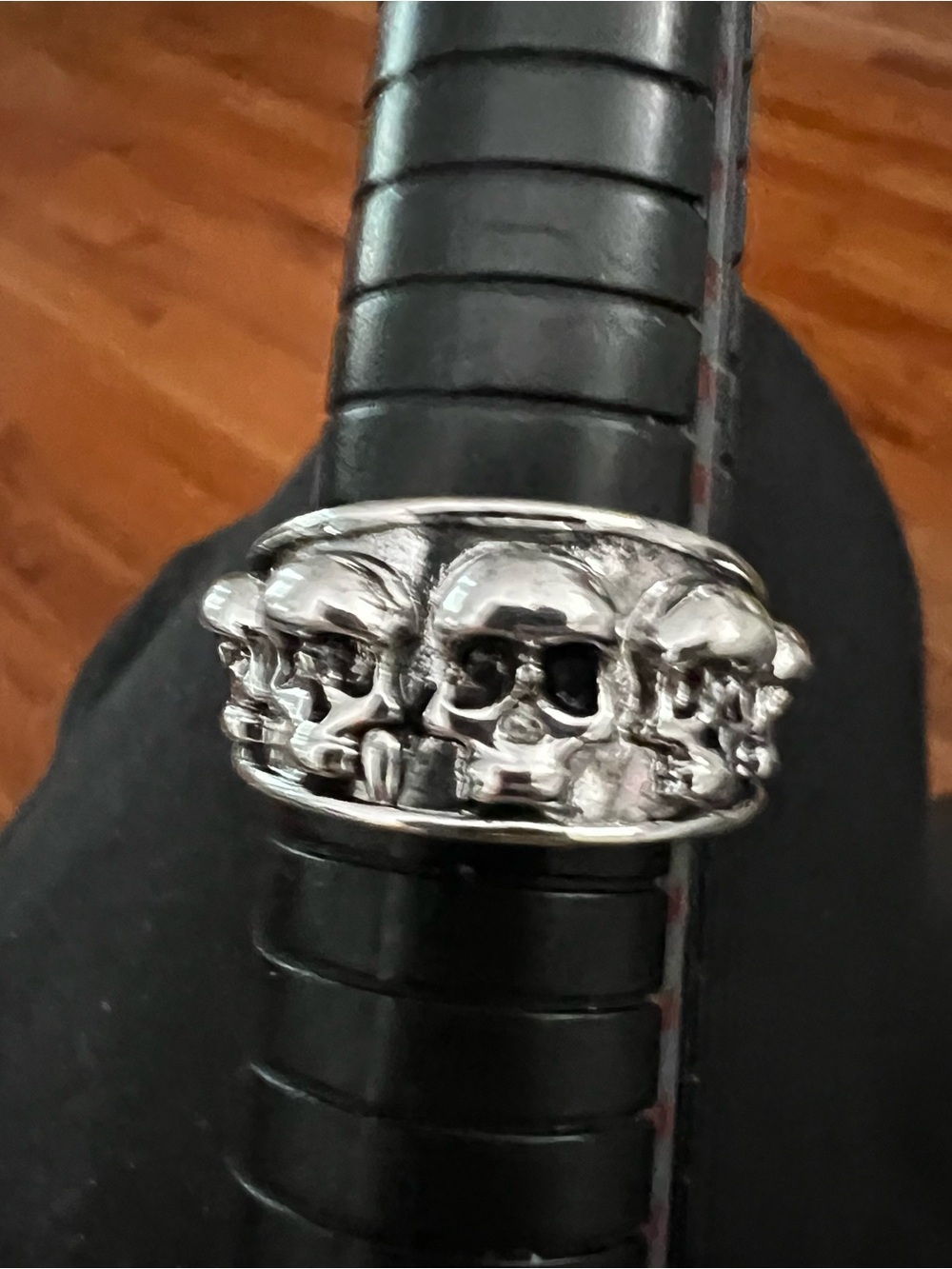 Silver Skull Band Ring - Men's Gothic Accessory
